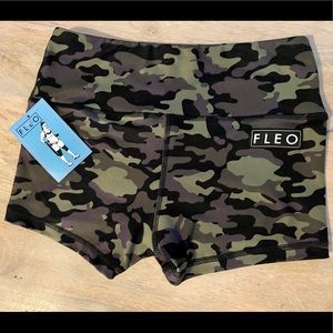 Fleo Grapeade High Rise Original NWT Medium